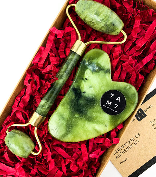 conjunto de masajeador facial de jade